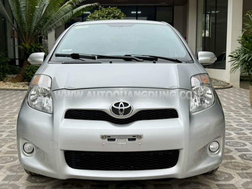 Toyota Yaris RS 1.5 AT 2012